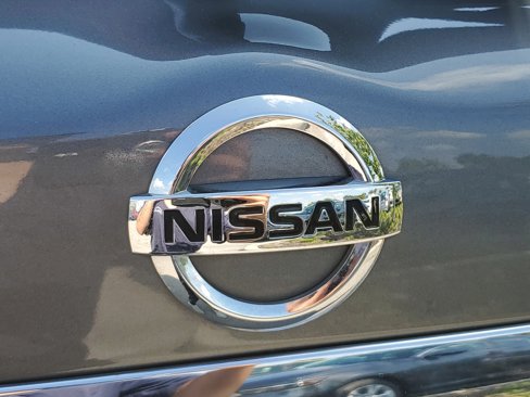 Used 2020 Nissan Pathfinder SV image 14