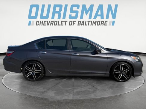 Used 2017 Honda Accord Sport image 7