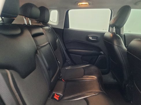 Used 2018 Jeep Compass Latitude w/ Popular Equipment Group image 19