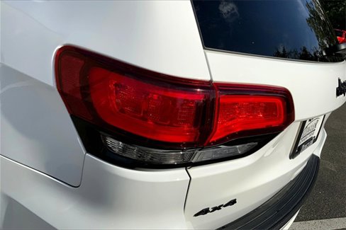 Used 2019 Jeep Grand Cherokee Altitude image 27