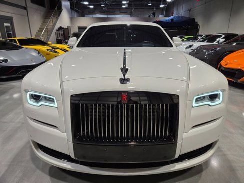 Used 2017 Rolls-Royce Ghost Black Badge image 2