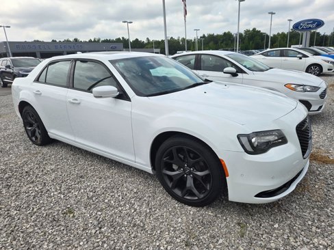 Used 2023 Chrysler 300 S image 2