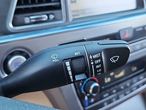 Used 2017 Hyundai Sonata Limited image 25