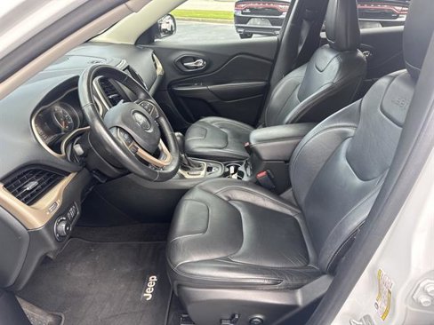 Used 2015 Jeep Cherokee Limited image 10