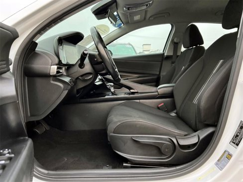 Certified 2023 Hyundai Elantra SEL w/ Convenience Package image 10