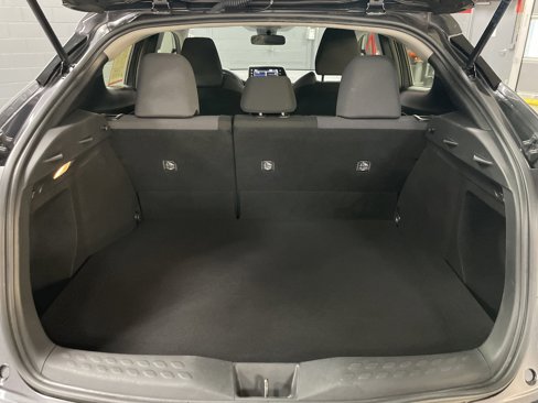Certified 2020 Toyota C-HR LE image 34