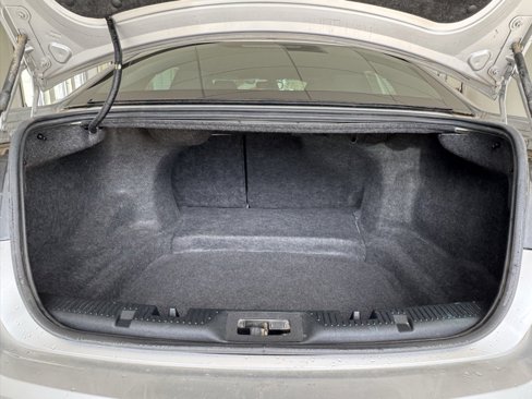 Used 2015 Ford Taurus SEL image 25