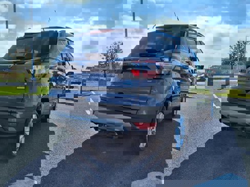 Used 2018 Ford Escape SE image 3