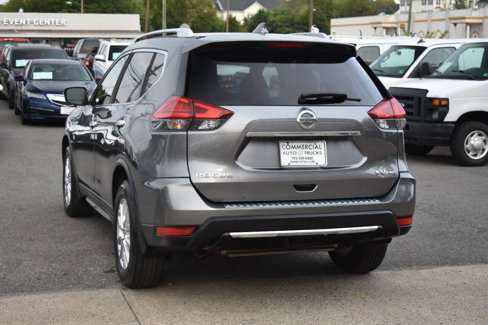 Used 2017 Nissan Rogue SV image 7