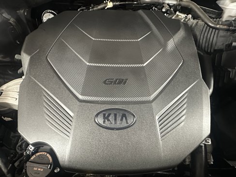 Used 2020 Kia Sorento AWD V6 image 3