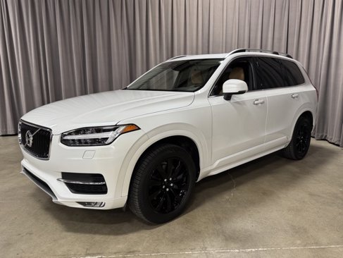 Used 2016 Volvo XC90 T6 Momentum w/ Momentum Plus Package image 3
