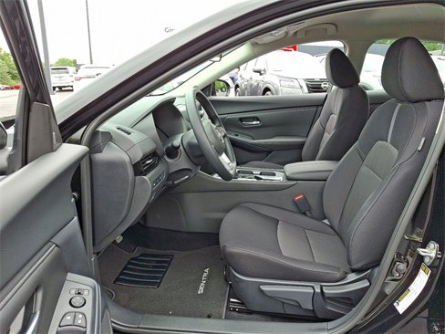 New 2025 Nissan Sentra SV w/ Trunk Package image 5