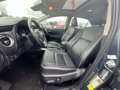 Used 2019 Toyota Corolla XLE image 11
