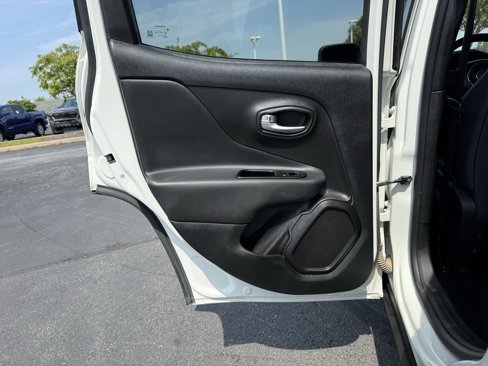 Used 2021 Jeep Renegade Limited image 19