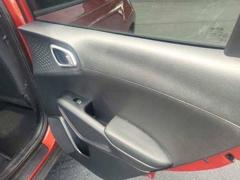 Used 2021 Kia Soul S image 17