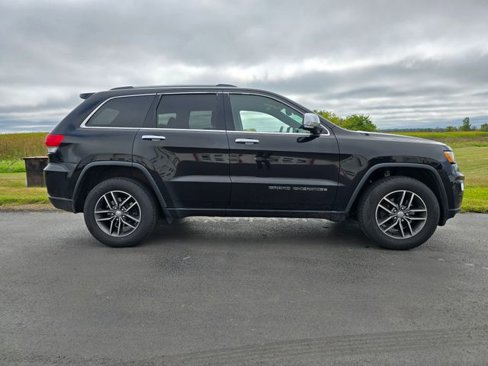 Used 2018 Jeep Grand Cherokee Limited image 2