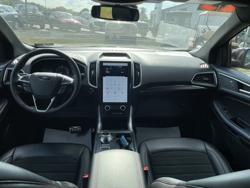 Used 2023 Ford Edge ST-Line image 13