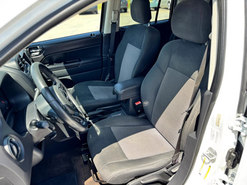 Used 2013 Jeep Compass Latitude image 17
