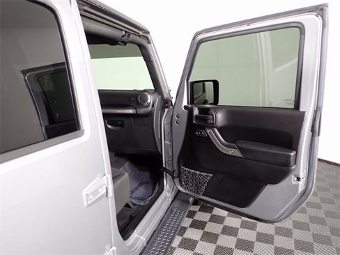 Used 2015 Jeep Wrangler Unlimited Sport w/ Quick Order Package 24S image 28