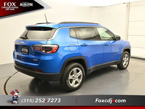 Used 2023 Jeep Compass Latitude w/ Convenience Group image 12
