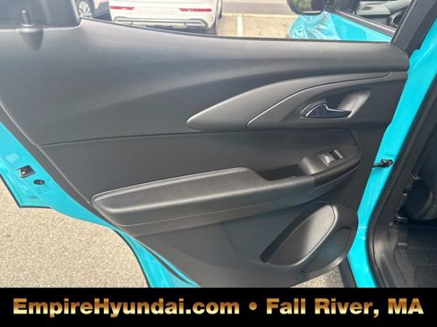 Used 2022 Chevrolet TrailBlazer RS w/ Sun and Liftgate Package image 18