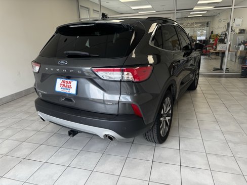 Used 2020 Ford Escape Titanium image 31