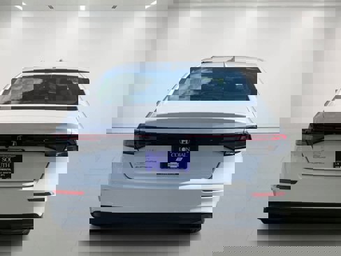 Used 2023 Honda Accord EX image 5