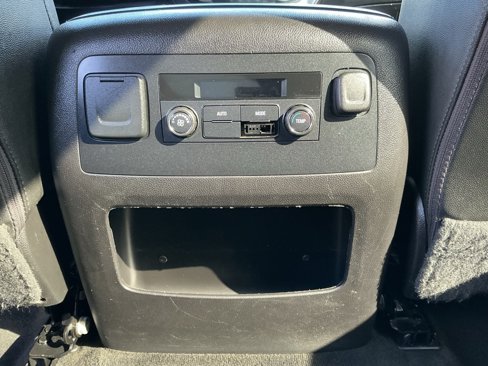 Used 2017 Chevrolet Suburban LT image 47