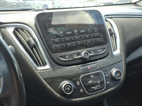 Used 2018 Chevrolet Malibu LT image 20