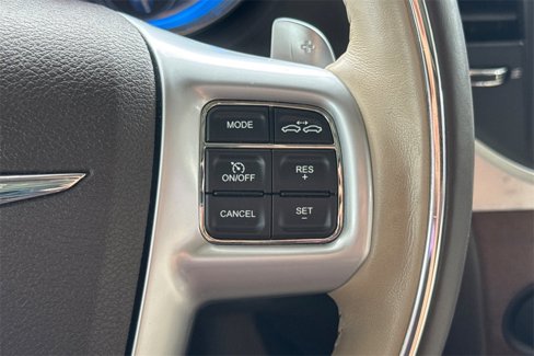 Used 2013 Chrysler 300 C Luxury Series w/ Beats Audio Group image 33