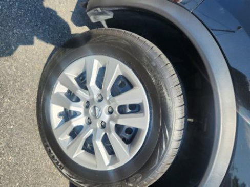 Used 2019 Nissan Rogue Sport S image 7