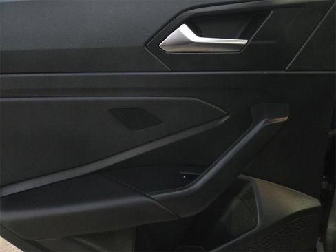 Used 2020 Volkswagen Jetta R-Line image 9