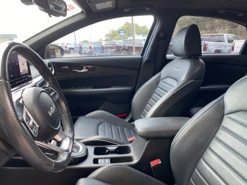 Used 2023 Kia Forte GT-Line w/ GT-Line Premium Package image 18