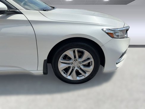 Used 2020 Honda Accord LX image 12