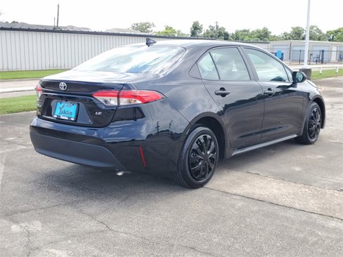 Used 2023 Toyota Corolla LE image 5