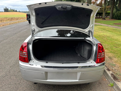 Used 2006 Chrysler 300 C w/ Navigation & Sound Group II image 35
