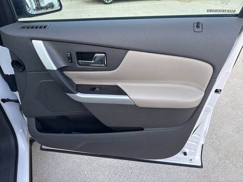 Used 2013 Ford Edge SEL image 22