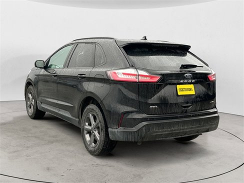 Used 2024 Ford Edge SEL w/ Sport Appearance Package image 3