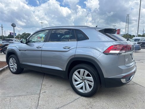 Used 2022 Volkswagen Atlas Cross Sport SE image 4