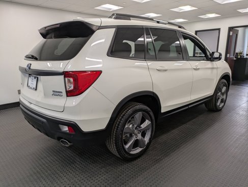 Certified 2019 Honda Passport Touring image 4