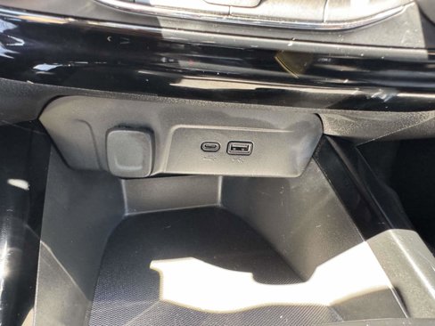 Used 2024 Chevrolet Trax LT w/ Driver Confidence Package image 23