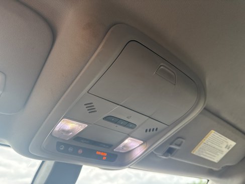 Used 2019 Chevrolet Equinox LT image 30