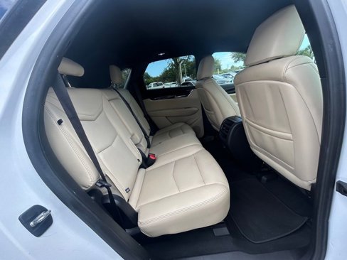 Used 2019 Cadillac XT5 FWD image 28
