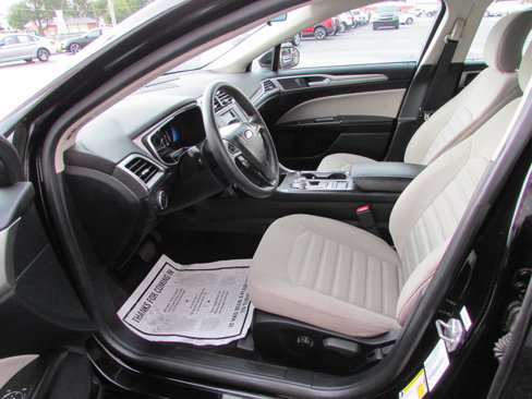 Used 2018 Ford Fusion S image 5