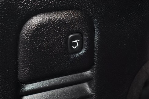 Used 2012 Jeep Grand Cherokee Overland Summit image 33