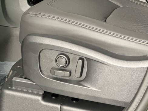 Certified 2025 Land Rover Defender 110 S image 18