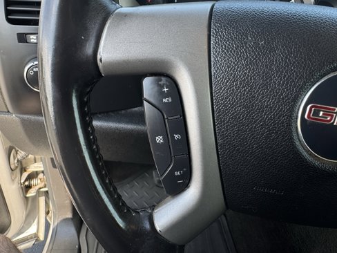 Used 2008 GMC Sierra 1500 SLE w/ Sierra NFL Edition image 17