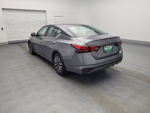 Used 2024 Nissan Altima 2.5 SV image 5