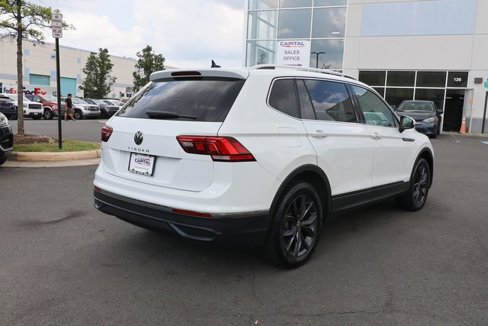 Used 2022 Volkswagen Tiguan SE image 18