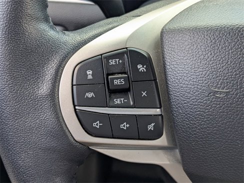 Used 2022 Ford Explorer XLT w/ Equipment Group 202A image 23